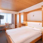 Parnass Hotel 3*