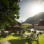 Hotel Parnass 3*