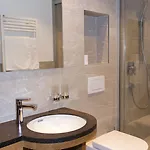 Hotel Parnass 3*