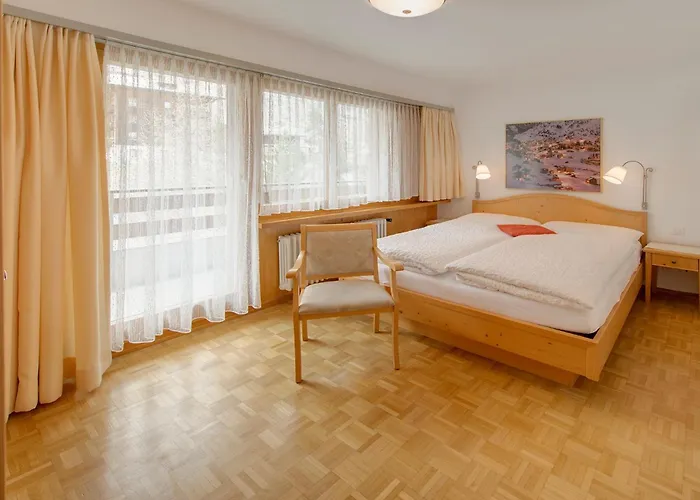 Parnass Hotel 3*