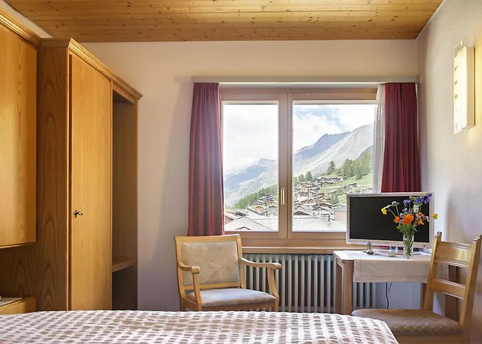 Hotel Parnass 3*